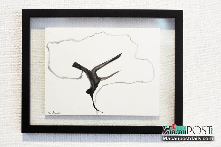 Portuguese artist depicts transience