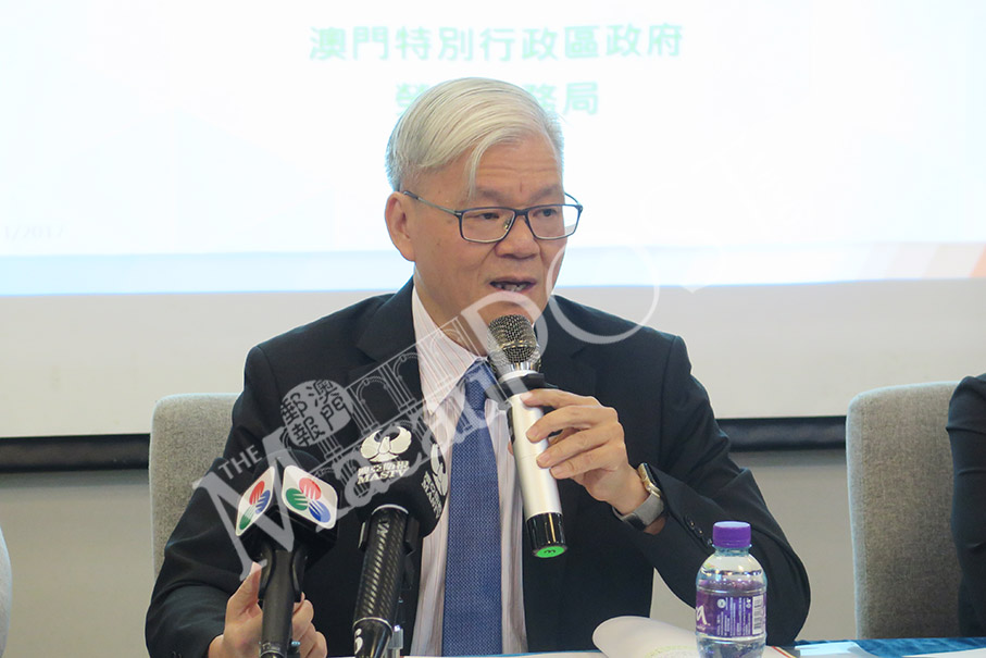 Govt launches consultation  on minimum wage