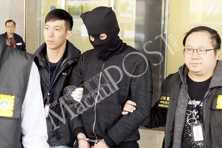 Drug dealer hides cocaine  in disabled toilet: police 