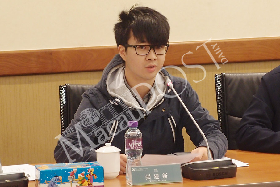 Councillor urges  govt to ensure window cleaners’ safety