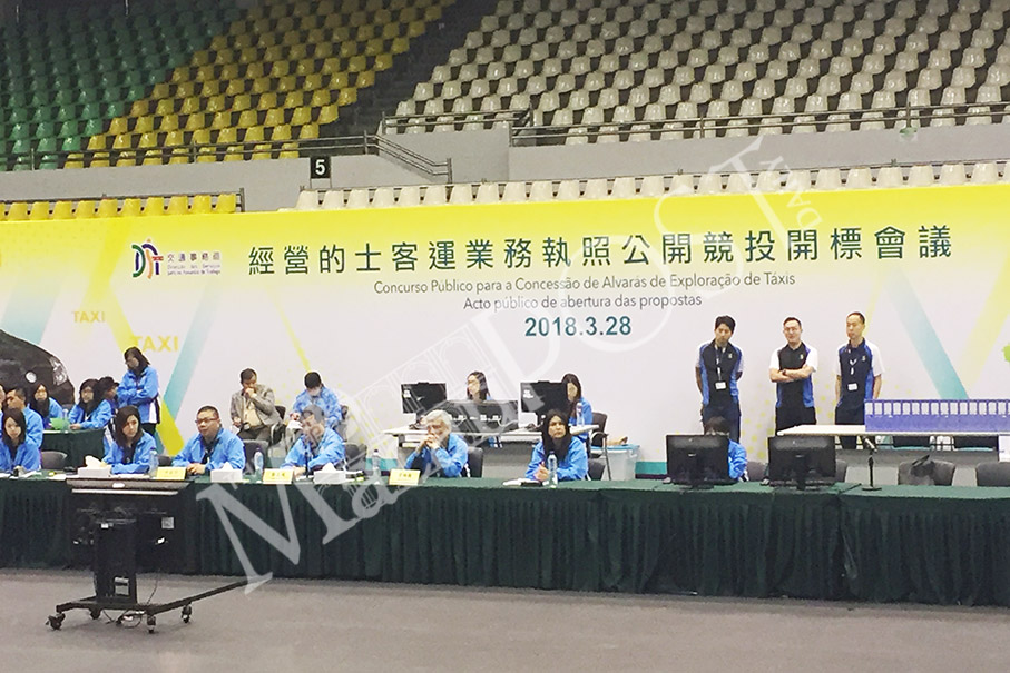 100 e-taxi licences draw 981 bids,  top bid of 988,080 patacas