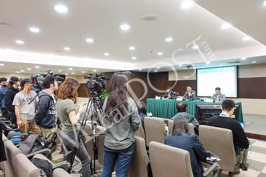 All bus rides to cost  6 patacas from Saturday