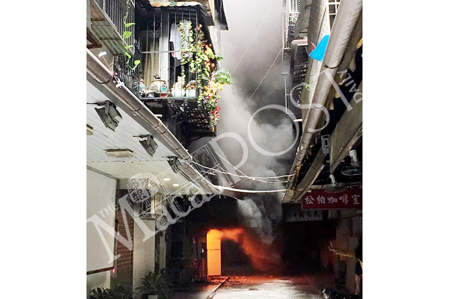 Home fire possibly due to electrical fault: firemen