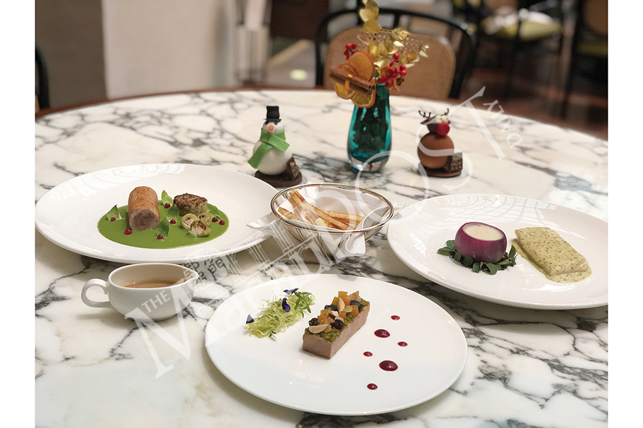 Aux Beaux Arts serves  Christmas meal the French way