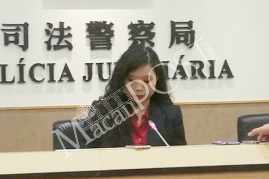 Money changer steals HK$320,000 chips from client: police