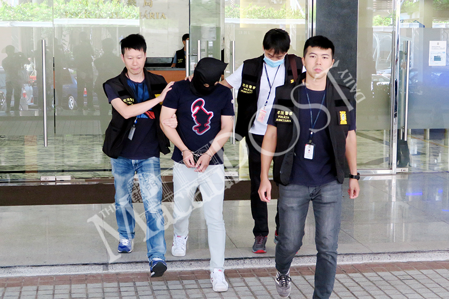 Fashion shop manager embezzles HK$70,000 from Cotai branch: police