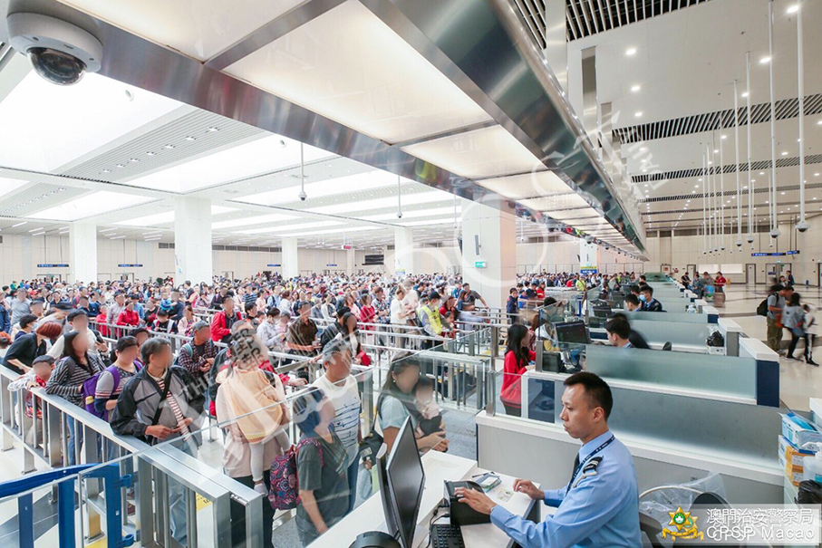 18 pct of travellers using Macau’s HZMB checkpoint are locals: police