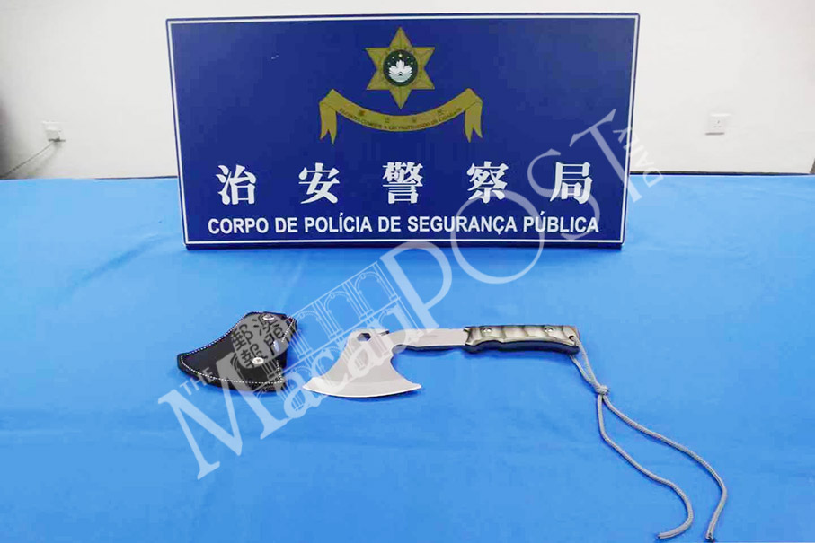 Philippine tourist nabbed with axe in luggage at airport: police