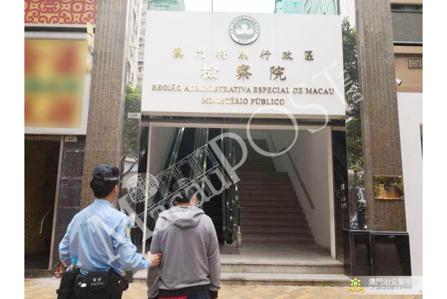 Man tries to bribe cops with HK$1,000: police