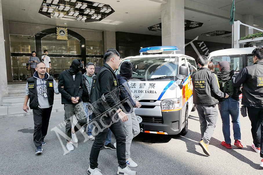 3 mainlanders nabbed for burglary: police