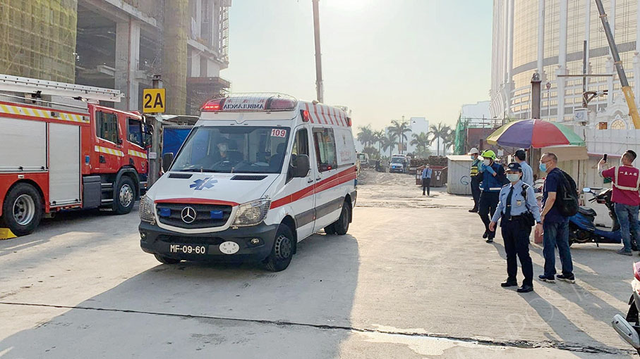 3 die, 4 injured in Galaxy construction site accident