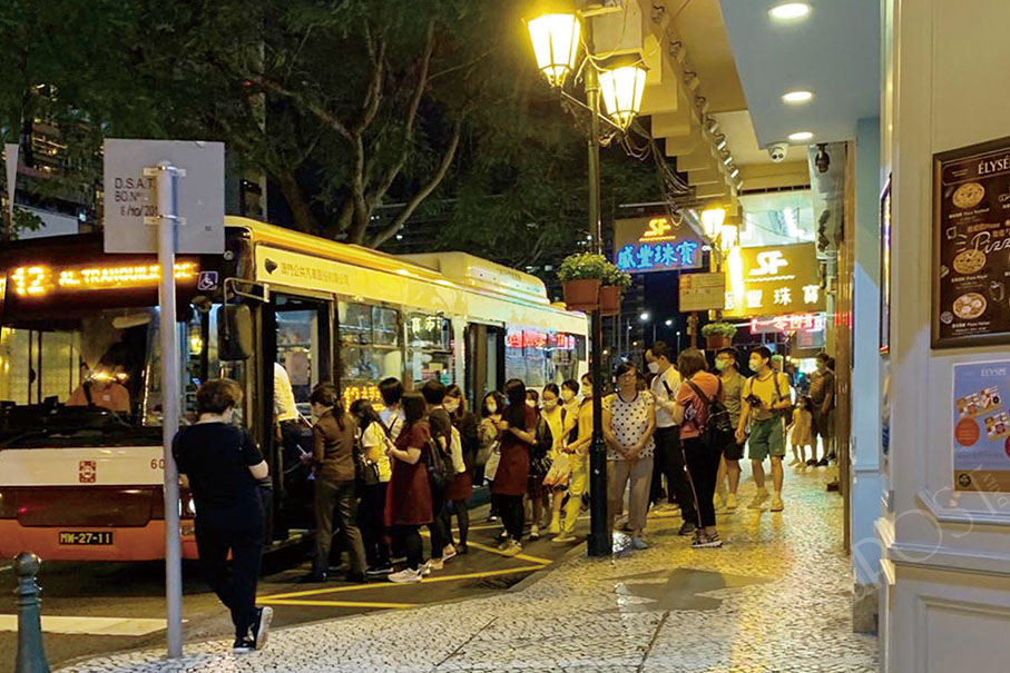 Snapshots of daily life as city tackles COVID-19