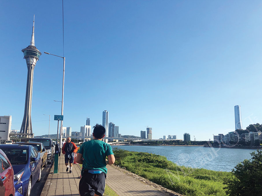 Snapshots of daily life as city tackles COVID-19