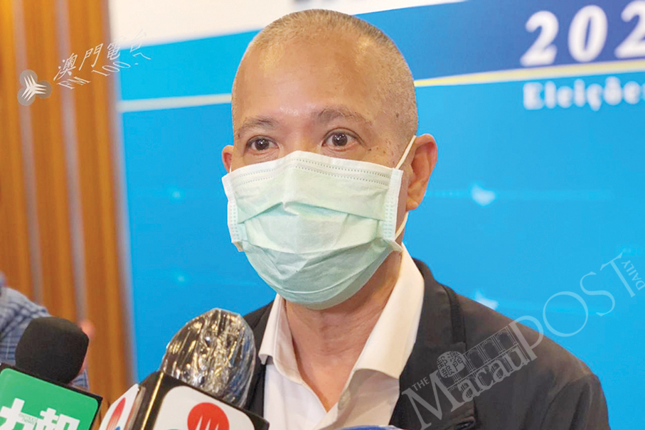 2nd group submits candidacy nomination signatures