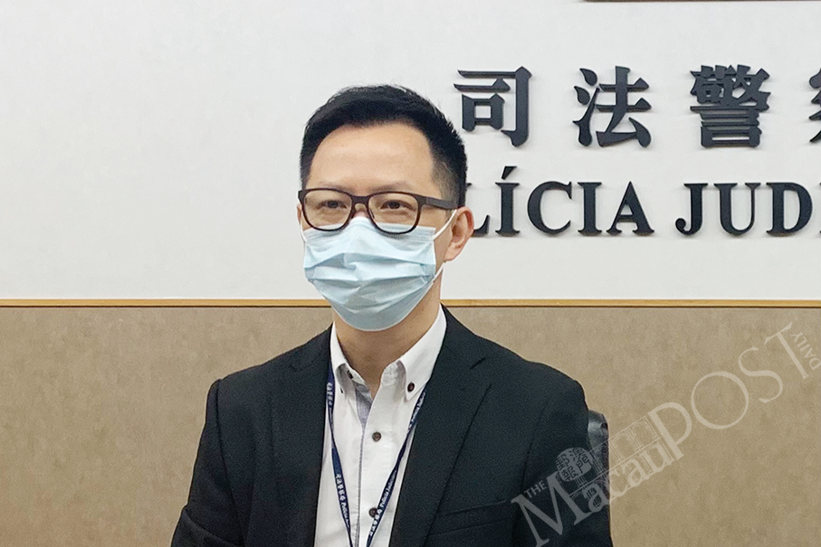 Driver pawns ex-boss’s watch worth HK$1.3 million twice, gambles away filthy lucre 