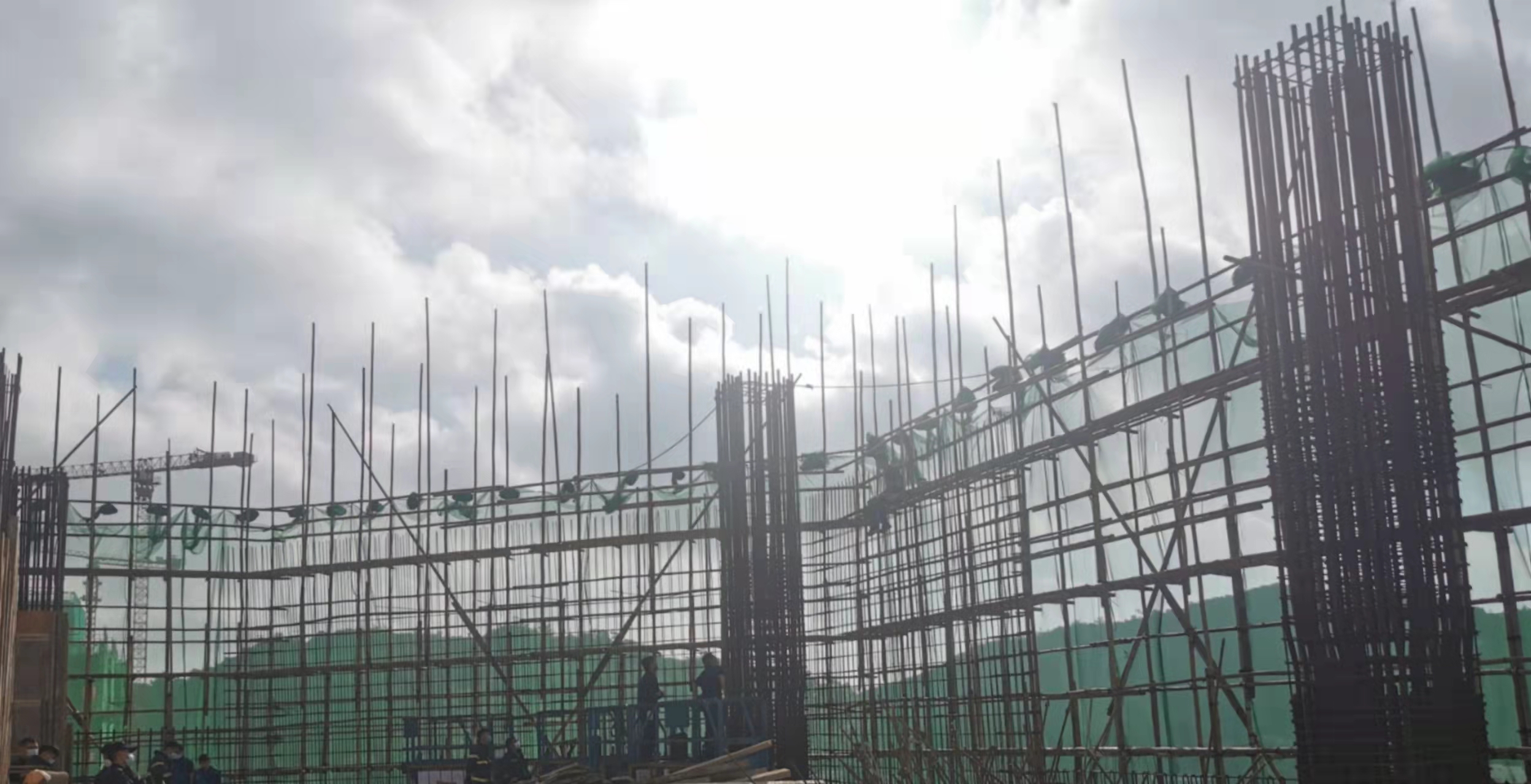 Worker threatens to jump from Cotai hospital building in labour dispute