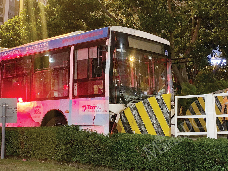 Bus crashes into flyover railings, injuring 5