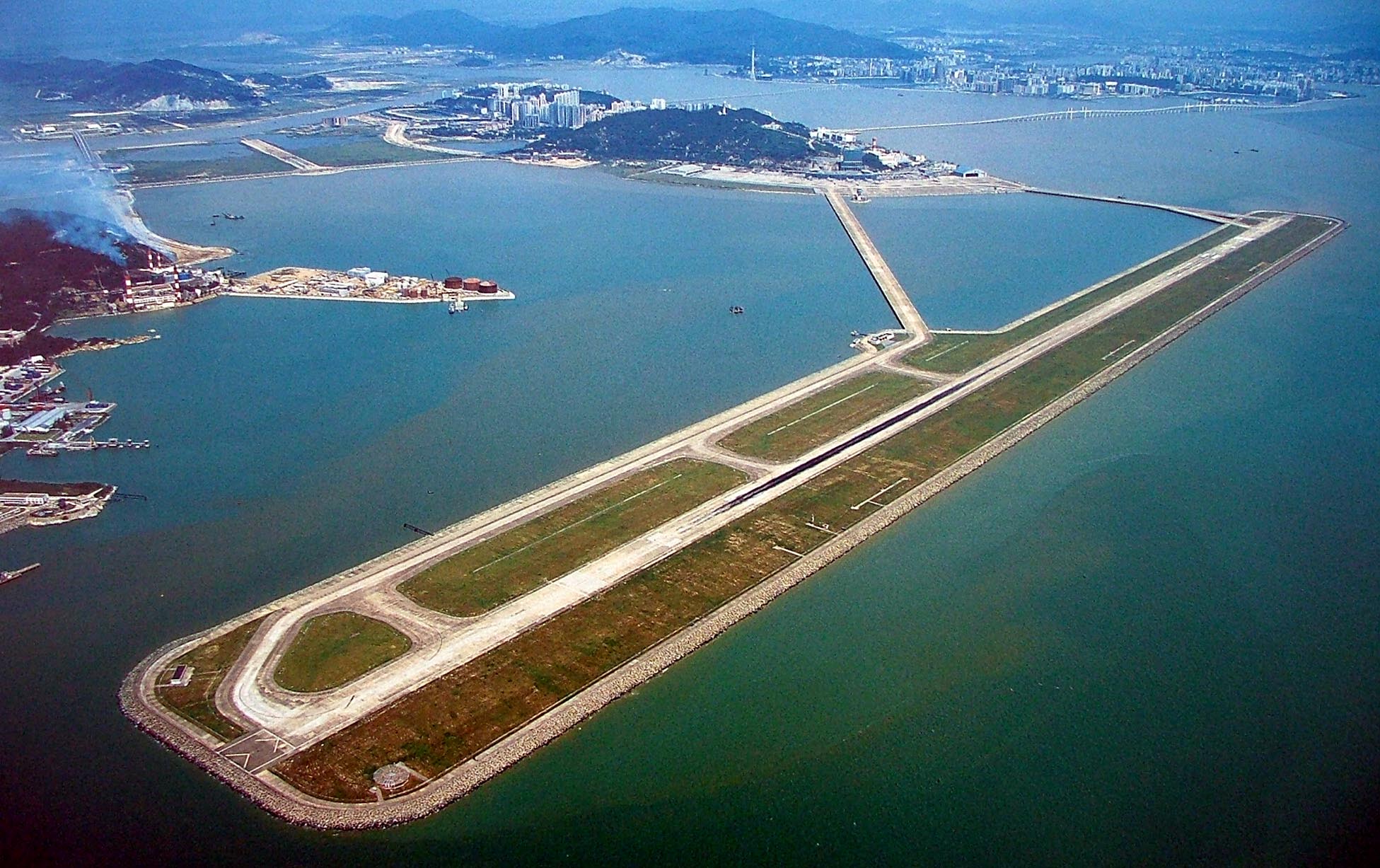 Macau airport company logs 519 million pataca loss in 2021
