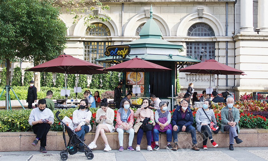 People voice different views on easing of facemask-wearing rules: vox pop