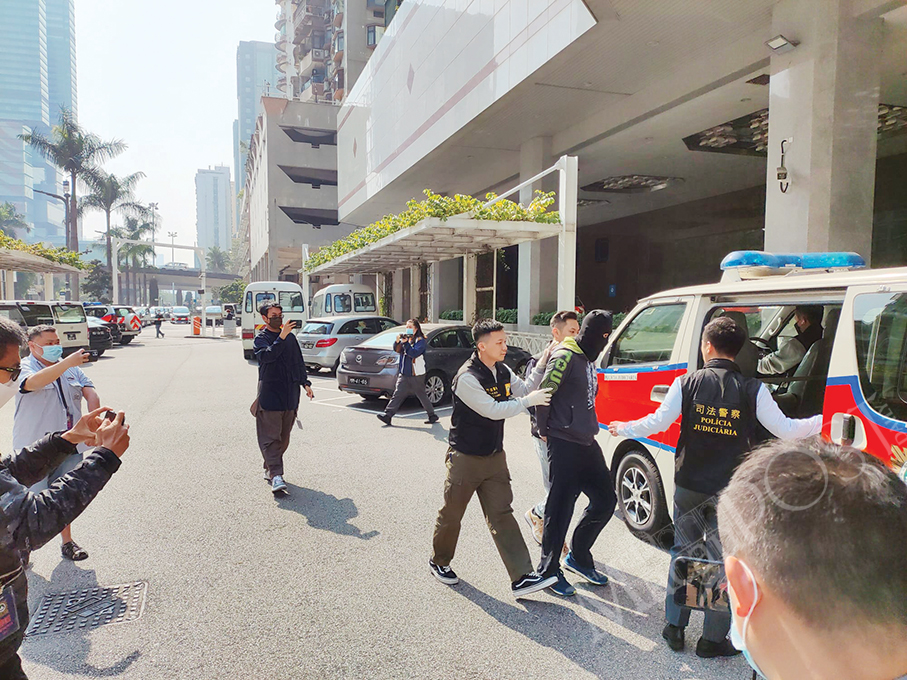 Police nab local man for blackmail & money laundering 