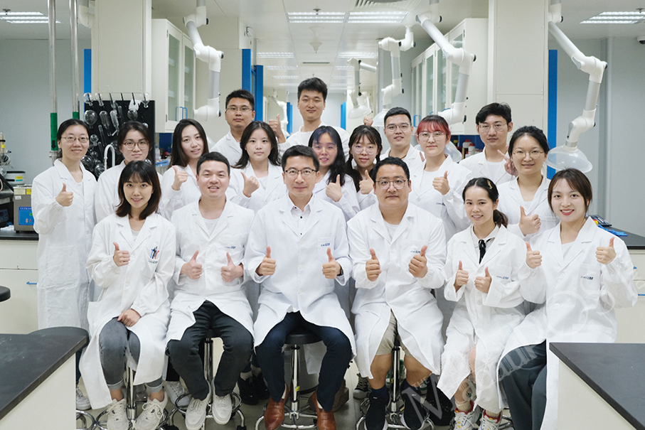 UM develops drug-loaded macrophage robot for treatment of acute pneumonia