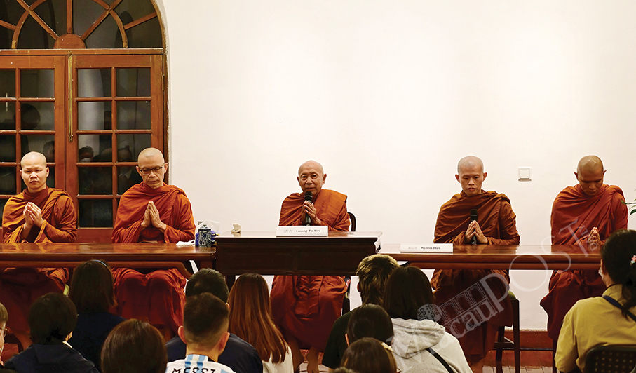 Thai Buddhist master Luang Ta Siri holds meditation seminar in Macau