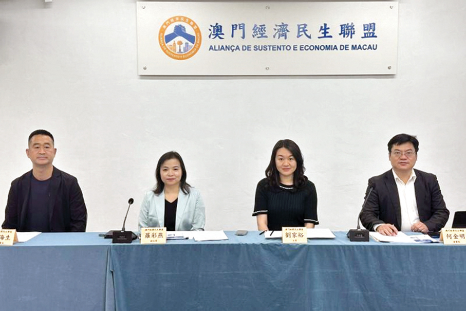 71 pct of young locals ‘have little intention’ to work in Zhuhai: survey