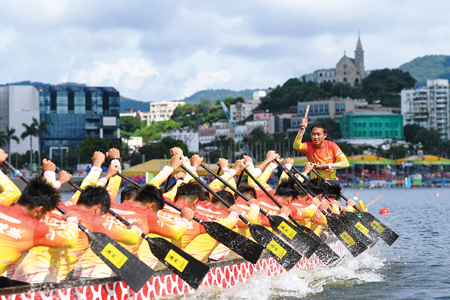 China Nanhai Jiujiang team wins Dragon Boat invitation races 
