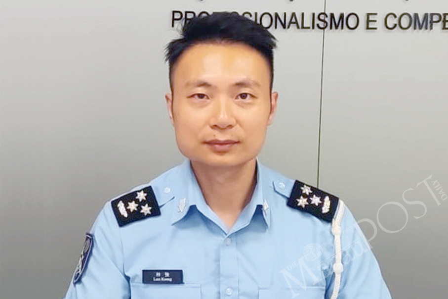 Drunken Filipino assaults bus driver & officer, vandalises 2 vehicles