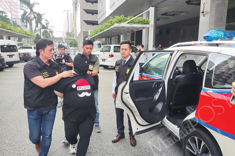 Local man impersonates female online,  cons 16 men out of 767,000 patacas