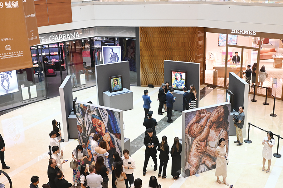 One Central Macau hosts ‘Pablo Picasso: Paintings in Glass’