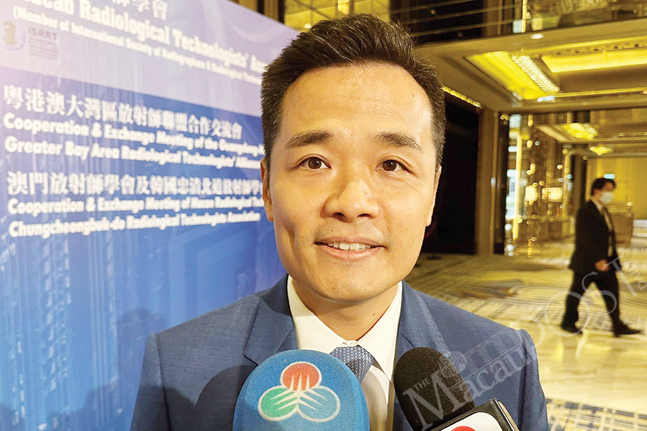 34 pct of those with respiratory symptoms recently infected with COVID-19