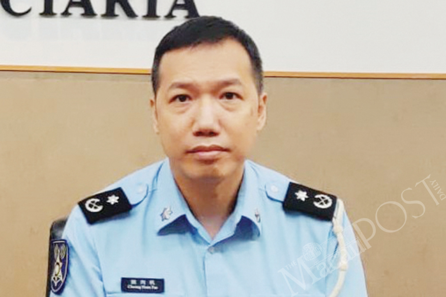 Senior police officer refuses breathalyser: police