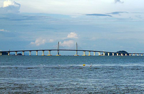 HK-Zhuhai-Macau Bridge logs over 16 million passengers in 2023