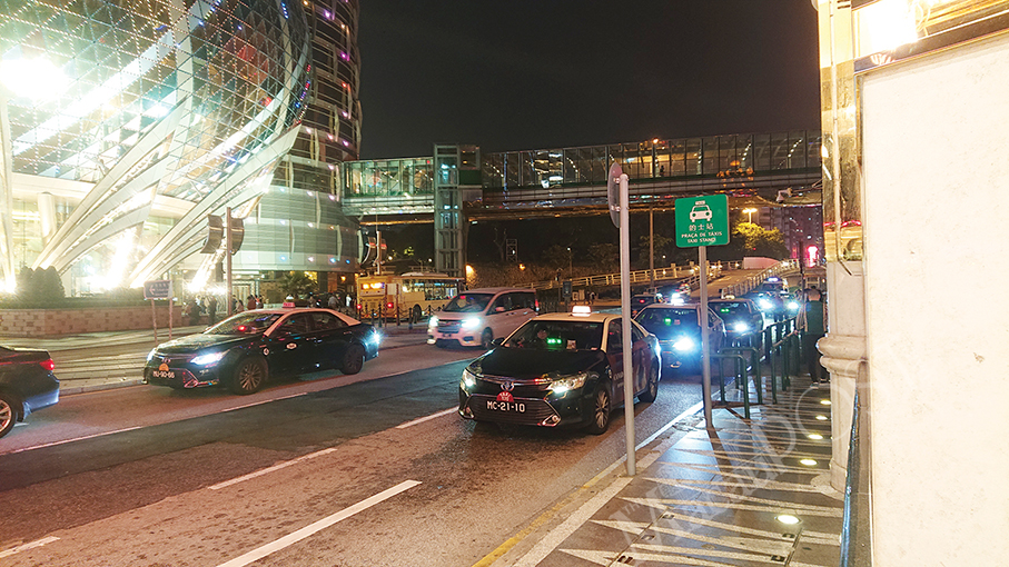 Govt to allow taxi fare hike: report