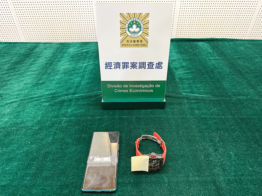 Man pawns fake watch for HK$1.5 million