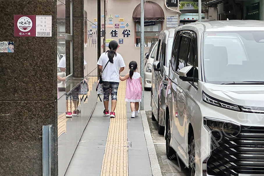 Schools face difficulties in enrolment, civic leaders call for action  