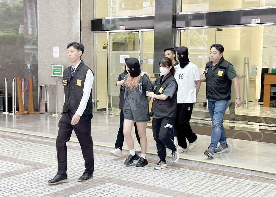 HK teen duo receive HK$12,000 to collect fraud cash in Macau