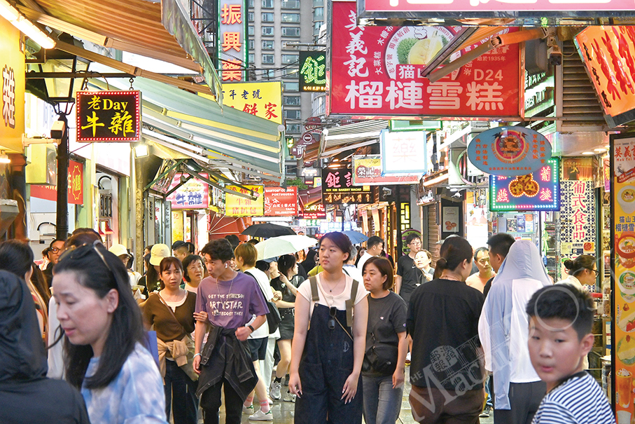 Visitors rise 21.6 pct to 2.69 million in May