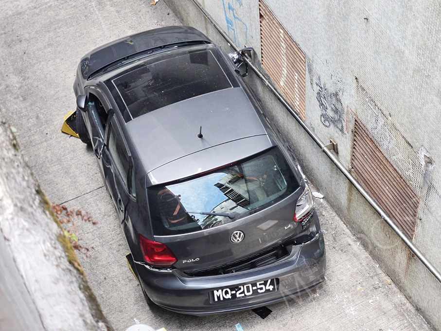 Lawmaker urges govt to clarify legal basis for granting work permits for film crews