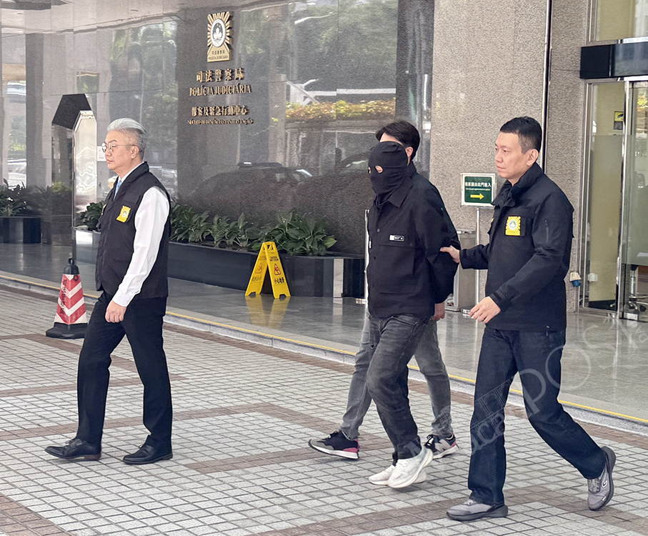 Police nab overstayer for damaging & stealing from 6 cars